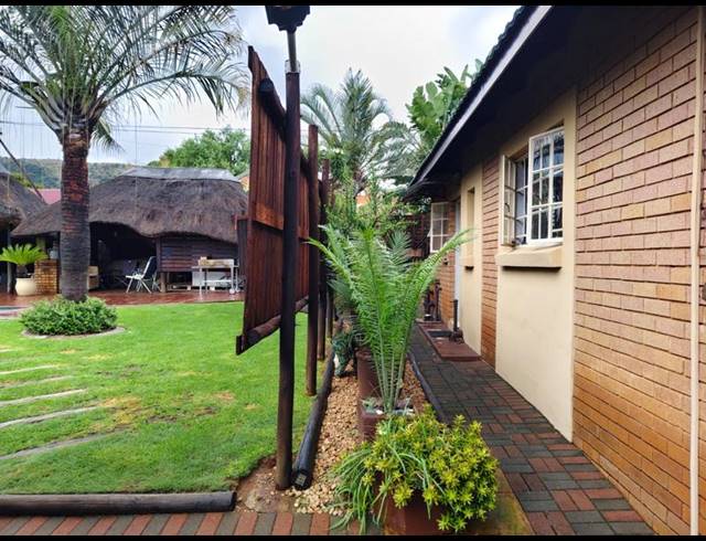 3 BEDROOM HOUSE FOR SALE IN FLORAUNA